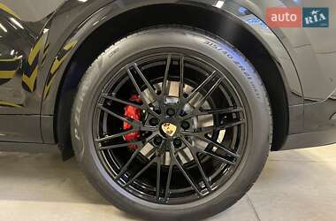 Внедорожник / Кроссовер Porsche Cayenne 2023 в 