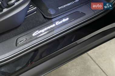 Внедорожник / Кроссовер Porsche Cayenne 2023 в 