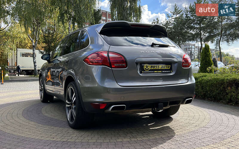 Позашляховик / Кросовер Porsche Cayenne 2014 в Львові