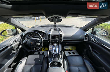 Внедорожник / Кроссовер Porsche Cayenne 2014 в 