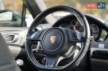 Внедорожник / Кроссовер Porsche Cayenne 2014 в 