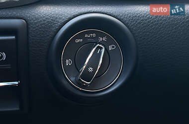 Внедорожник / Кроссовер Porsche Cayenne 2014 в 