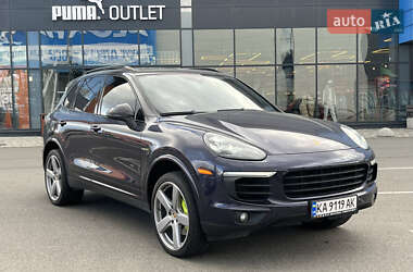 Позашляховик / Кросовер Porsche Cayenne 2016 в 