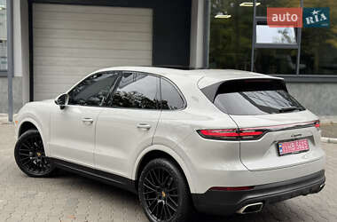 Позашляховик / Кросовер Porsche Cayenne 2020 в 