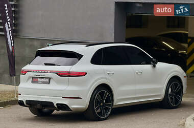 Позашляховик / Кросовер Porsche Cayenne 2018 в 