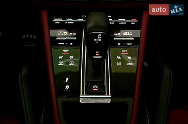 Позашляховик / Кросовер Porsche Cayenne 2018 в 