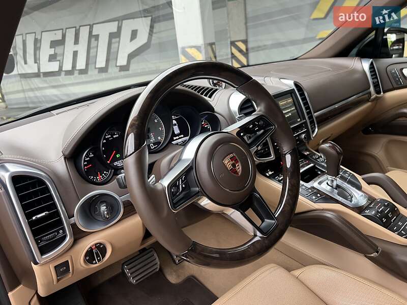 Позашляховик / Кросовер Porsche Cayenne 2015 в Києві фото 15 Позашляховик / Кросовер Porsche Cayenne 2015 в Києві