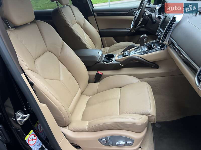 Позашляховик / Кросовер Porsche Cayenne 2015 в Києві фото 18 Позашляховик / Кросовер Porsche Cayenne 2015 в Києві