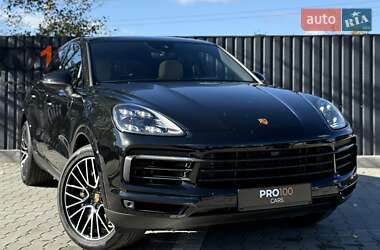 Позашляховик / Кросовер Porsche Cayenne 2022 в 