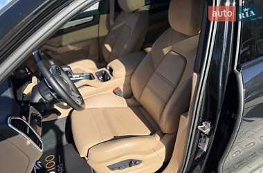 Позашляховик / Кросовер Porsche Cayenne 2022 в 
