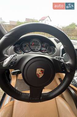 Позашляховик / Кросовер Porsche Cayenne 2010 в 