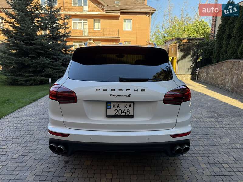 Внедорожник / Кроссовер Porsche Cayenne 2017 в Киеве фото 12 Внедорожник / Кроссовер Porsche Cayenne 2017 в Киеве