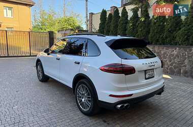 Позашляховик / Кросовер Porsche Cayenne 2017 в 