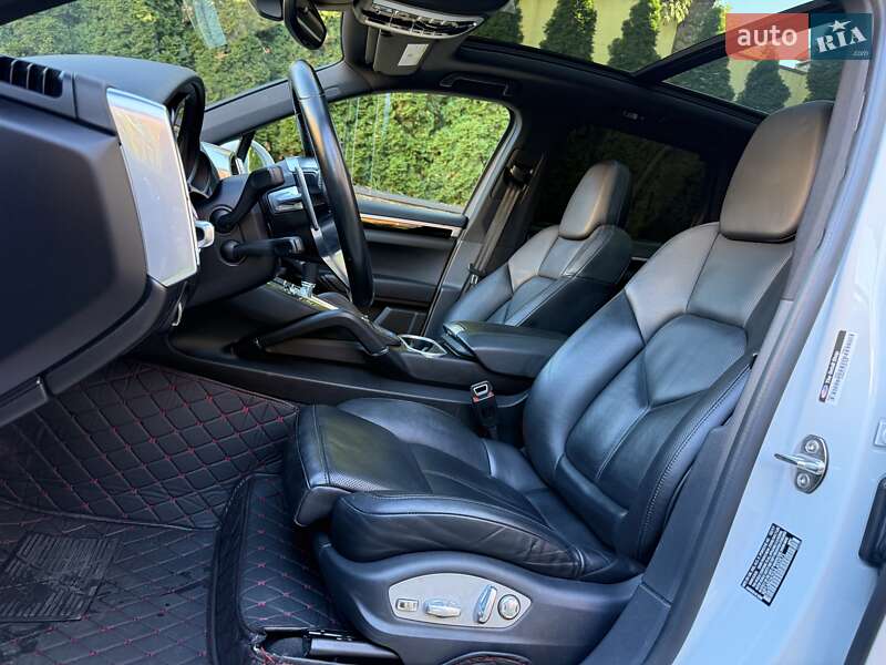 Внедорожник / Кроссовер Porsche Cayenne 2017 в Киеве фото 34 Внедорожник / Кроссовер Porsche Cayenne 2017 в Киеве