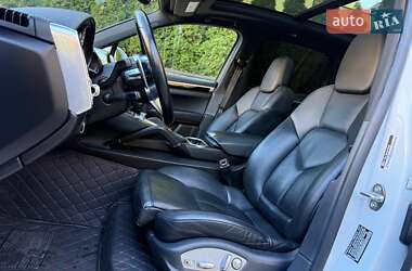 Позашляховик / Кросовер Porsche Cayenne 2017 в 