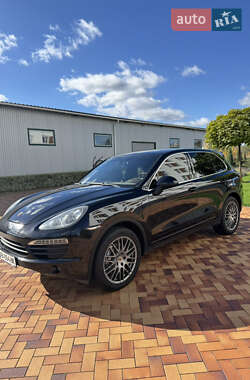 Позашляховик / Кросовер Porsche Cayenne 2012 в 