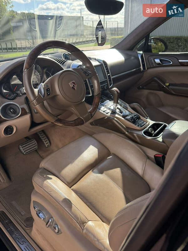 Позашляховик / Кросовер Porsche Cayenne 2012 в Вінниці