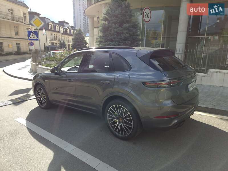 Позашляховик / Кросовер Porsche Cayenne 2019 в Києві
