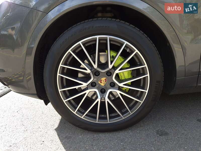 Позашляховик / Кросовер Porsche Cayenne 2019 в Києві
