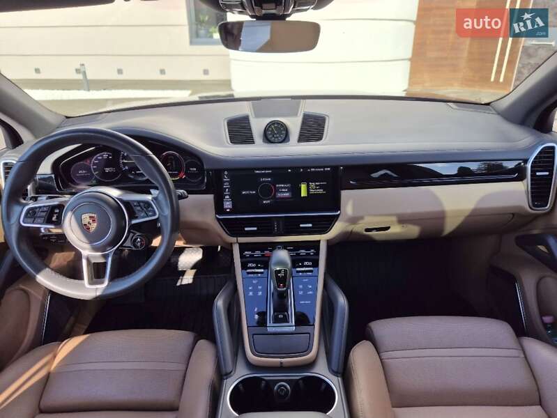 Позашляховик / Кросовер Porsche Cayenne 2019 в Києві