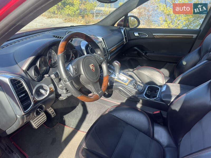 Внедорожник / Кроссовер Porsche Cayenne 2014 в Днепре