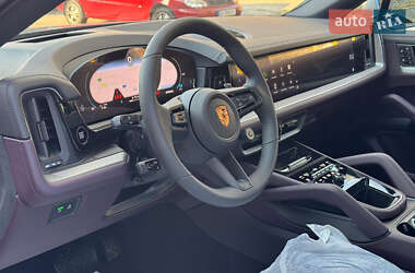 Внедорожник / Кроссовер Porsche Cayenne 2024 в 
