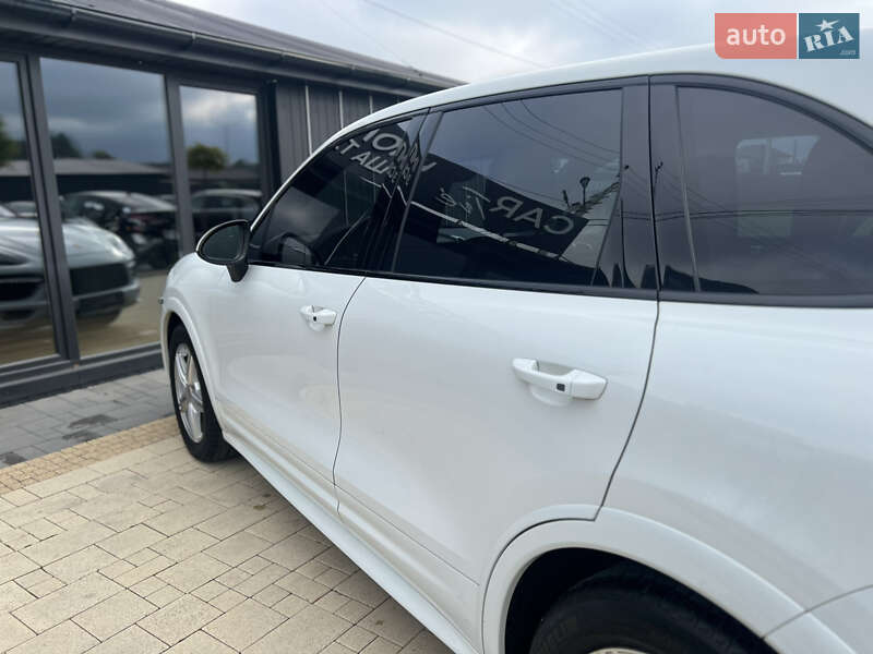 Внедорожник / Кроссовер Porsche Cayenne 2013 в Львове фото 14 Внедорожник / Кроссовер Porsche Cayenne 2013 в Львове