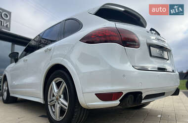 Позашляховик / Кросовер Porsche Cayenne 2013 в  фото 16 Позашляховик / Кросовер Porsche Cayenne 2013 в