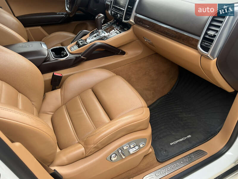 Внедорожник / Кроссовер Porsche Cayenne 2013 в Львове фото 40 Внедорожник / Кроссовер Porsche Cayenne 2013 в Львове