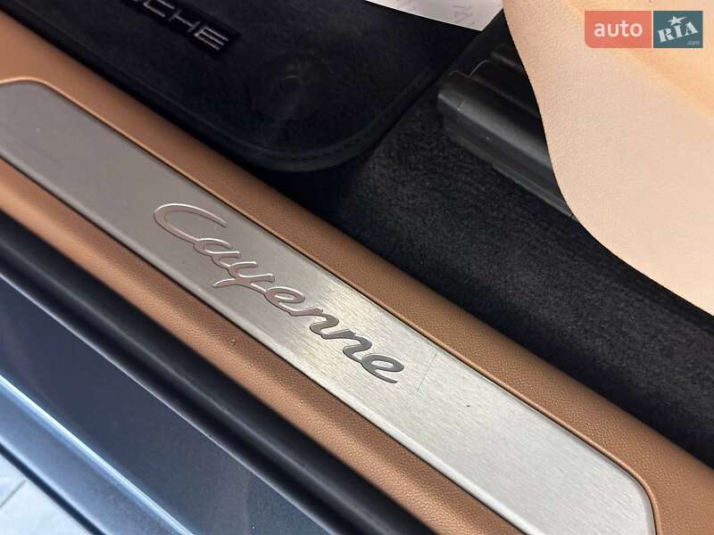 Позашляховик / Кросовер Porsche Cayenne 2019 в Львові