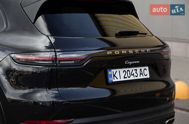 Внедорожник / Кроссовер Porsche Cayenne 2020 в 
