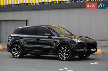 Внедорожник / Кроссовер Porsche Cayenne 2020 в 