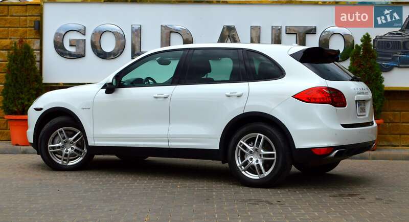 Позашляховик / Кросовер Porsche Cayenne 2012 в Одесі