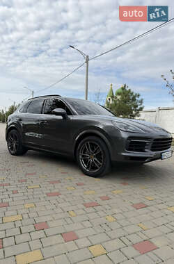 Позашляховик / Кросовер Porsche Cayenne 2020 в 