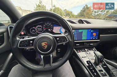 Позашляховик / Кросовер Porsche Cayenne 2020 в 