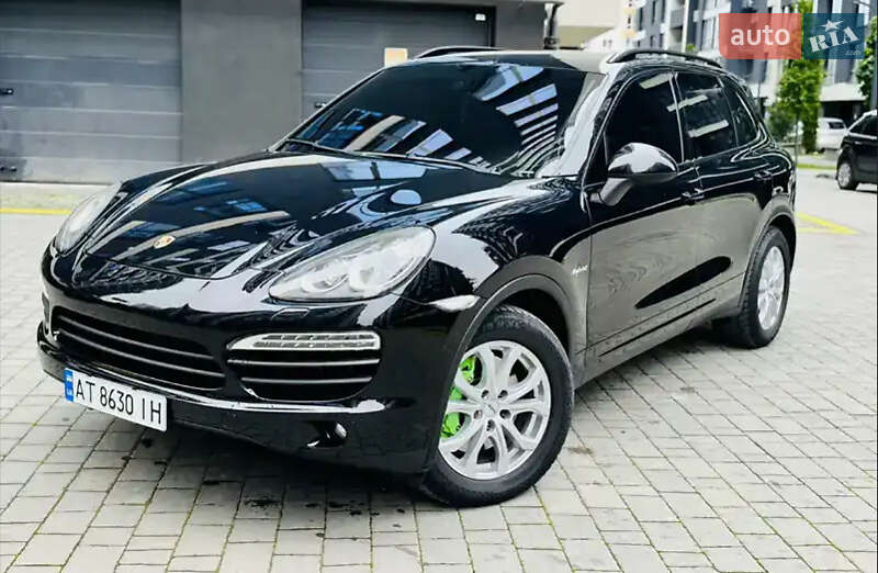 Позашляховик / Кросовер Porsche Cayenne 2011 в Івано-Франківську