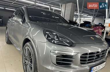 Позашляховик / Кросовер Porsche Cayenne 2016 в 
