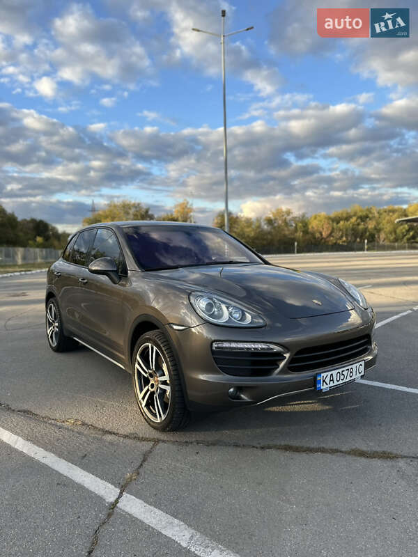 Внедорожник / Кроссовер Porsche Cayenne 2011 в Запорожье фото 8 Внедорожник / Кроссовер Porsche Cayenne 2011 в Запорожье
