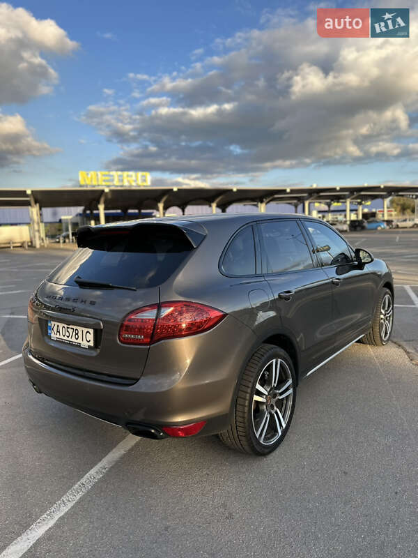 Внедорожник / Кроссовер Porsche Cayenne 2011 в Запорожье фото 17 Внедорожник / Кроссовер Porsche Cayenne 2011 в Запорожье