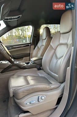Позашляховик / Кросовер Porsche Cayenne 2011 в 