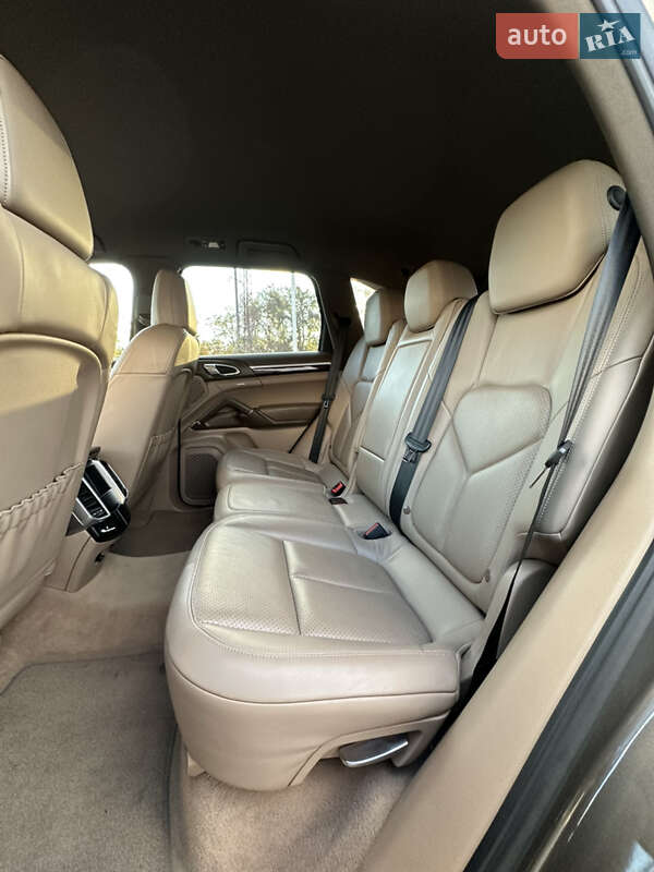 Внедорожник / Кроссовер Porsche Cayenne 2011 в Запорожье фото 38 Внедорожник / Кроссовер Porsche Cayenne 2011 в Запорожье