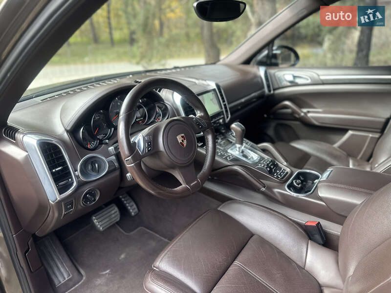 Внедорожник / Кроссовер Porsche Cayenne 2011 в Киеве фото 11 Внедорожник / Кроссовер Porsche Cayenne 2011 в Киеве