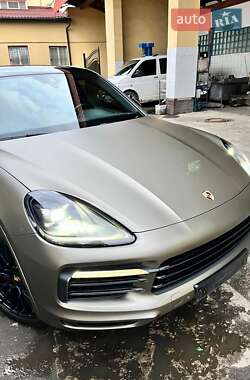 Внедорожник / Кроссовер Porsche Cayenne 2018 в 