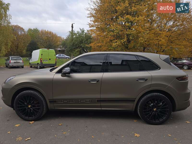 Позашляховик / Кросовер Porsche Cayenne 2018 в Івано-Франківську