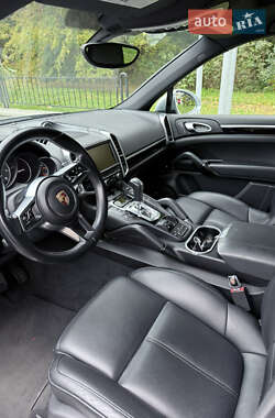 Позашляховик / Кросовер Porsche Cayenne 2015 в Києві