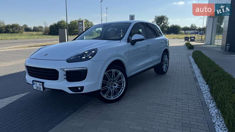 Позашляховик / Кросовер Porsche Cayenne 2016 в Дніпрі