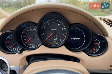 Позашляховик / Кросовер Porsche Cayenne 2016 в Києві