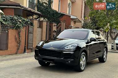 Внедорожник / Кроссовер Porsche Cayenne 2015 в Одессе
