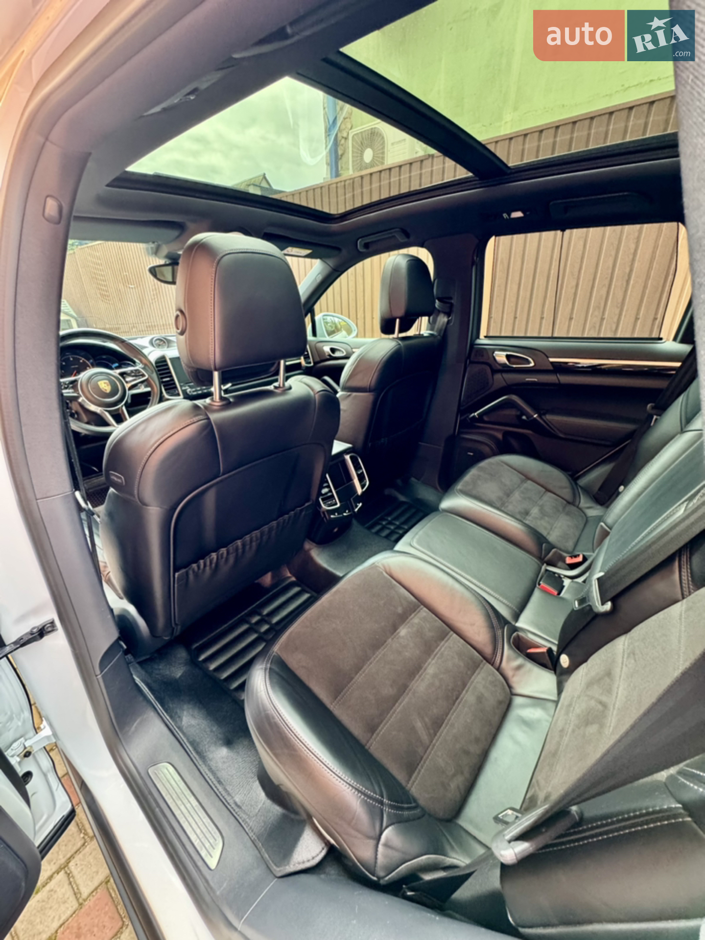 2016 Porsche Cayenne - мініатюра 11