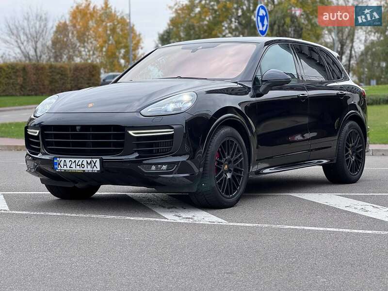 Внедорожник / Кроссовер Porsche Cayenne 2017 в Киеве